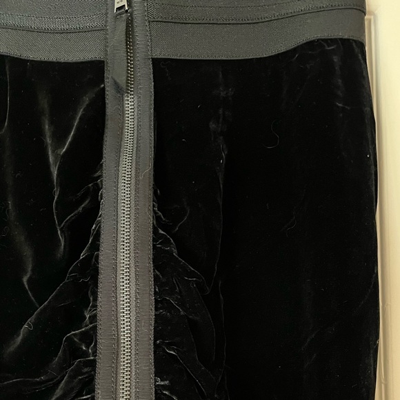 BCBG Max Azria Womens Velvet Ruched Mini Pencil Skirt Size 6 Black - Picture 6 of 11